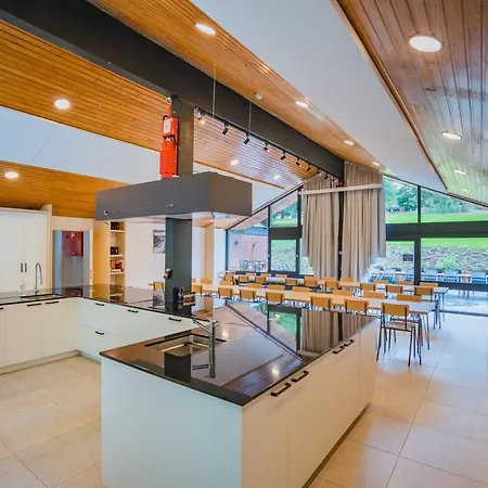 Vakantiehuis De La Tour - Evasion *