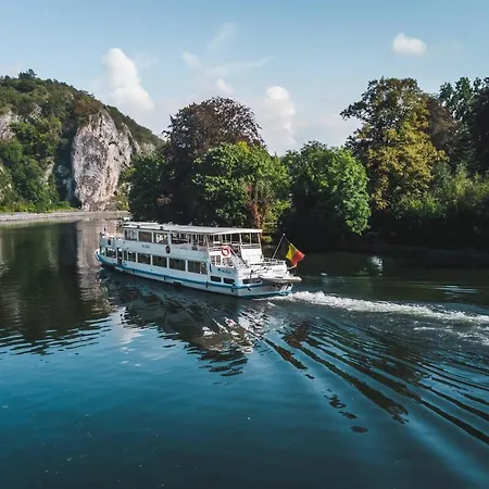 De La Tour - Evasion * Dinant
